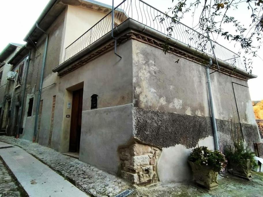 Villa Casa In Antico Borgo Medievale A Tarano Ri, Via Giacomo Leopardi, 15 Exterior foto